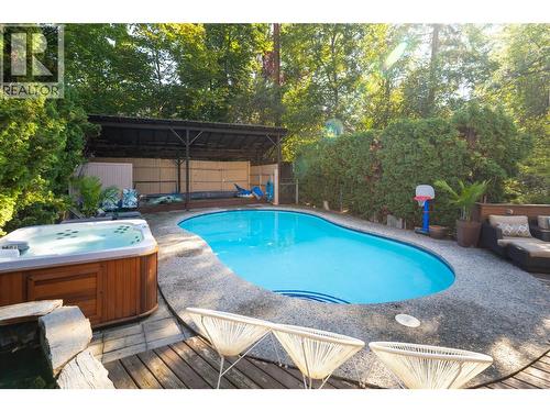 2475 Dunsmuir Road, Kelowna, BC 