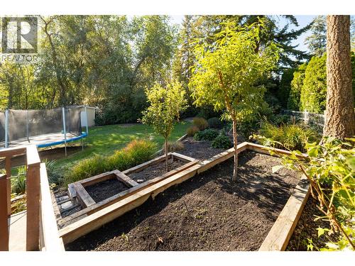 2475 Dunsmuir Road, Kelowna, BC 