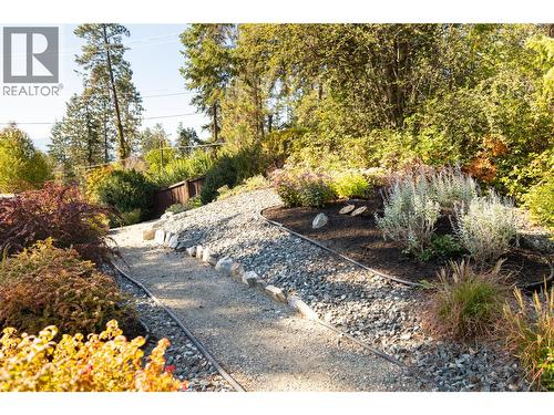 2475 Dunsmuir Road, Kelowna, BC 
