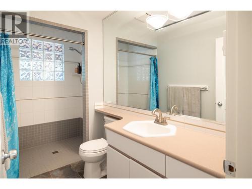 2475 Dunsmuir Road, Kelowna, BC 