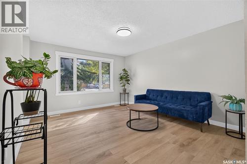 1944 Dewdney Avenue, Regina, SK 