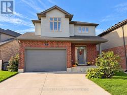 22 QUEENSWAY DRIVE Strathroy-Caradoc (Se), ON N7G 4M3