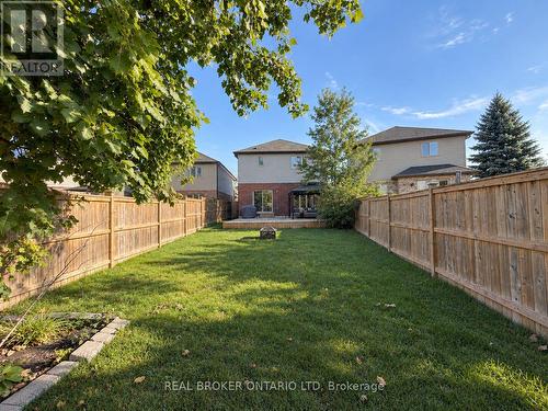 22 Queensway Drive, Strathroy-Caradoc (Se), ON 