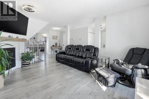36 Frontenac Boulevard, Russell, ON 