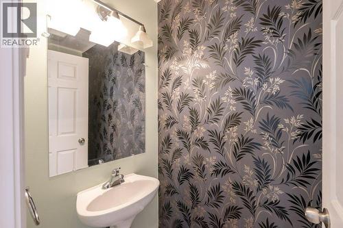 584 Edna Avenue, Penticton, BC 