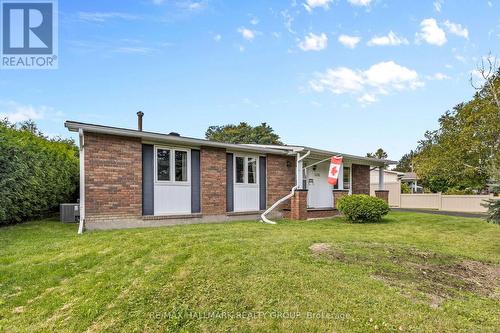 2376 Blackstone Crescent, Ottawa, ON 