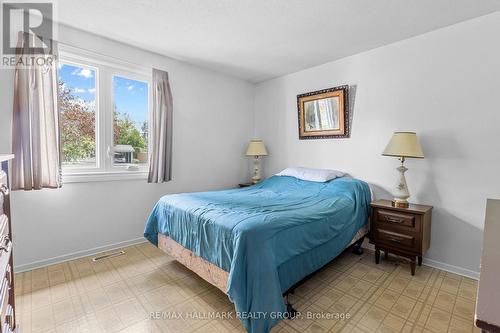 2376 Blackstone Crescent, Ottawa, ON 