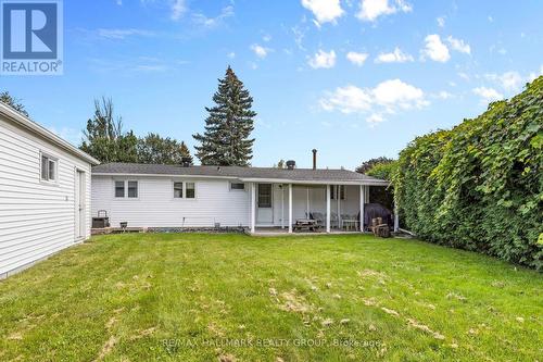 2376 Blackstone Crescent, Ottawa, ON 