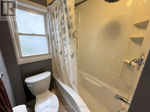 60 Watkins Street, St. Catharines (Port Weller), ON 