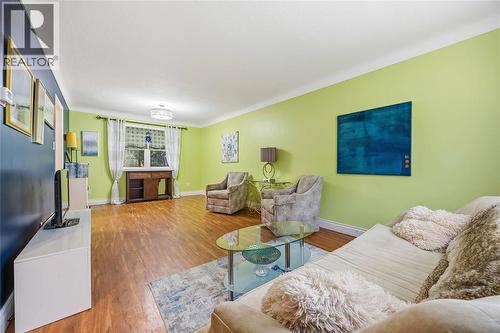 819 Elizabeth Avenue, Sarnia, ON 