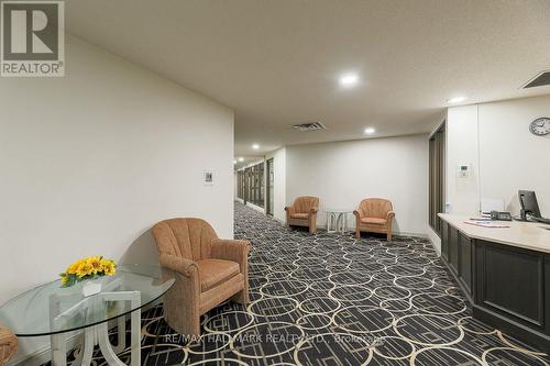 Lounge - 978 - 1 Greystone Walk Drive, Toronto, ON 