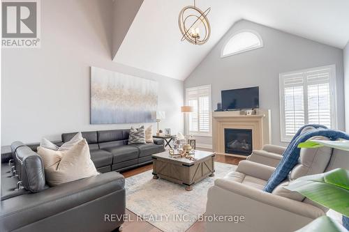 49 Victoria Street E, Innisfil, ON 