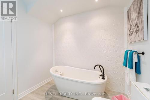 49 Victoria Street E, Innisfil, ON 