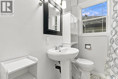 1280 King Street, Regina, SK 