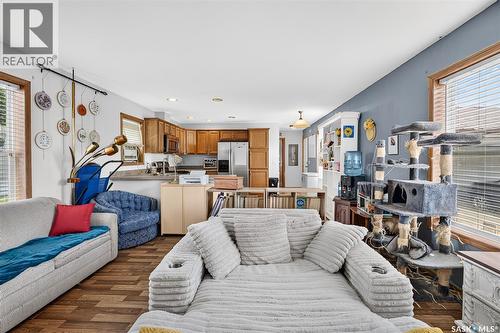 J5 1295 9Th Avenue Ne, Moose Jaw, SK 