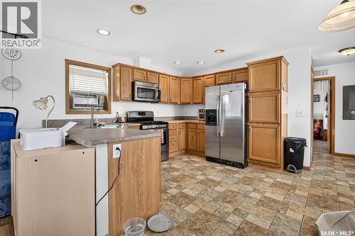 J5 1295 9Th Avenue Ne, Moose Jaw, SK 
