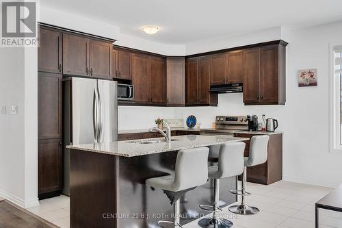 Breakfast Bar - 22 Dyer Crescent, Bracebridge, ON 