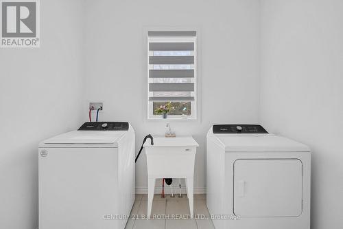 Laundry - 22 Dyer Crescent, Bracebridge, ON 