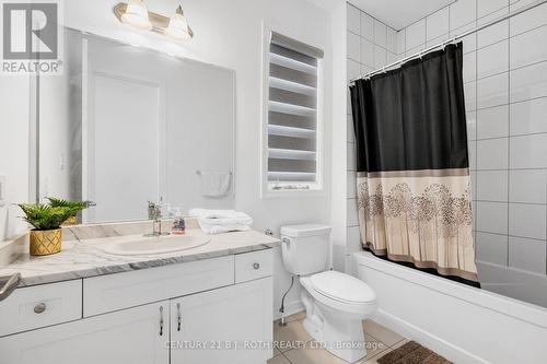 Private En-Suite Bathroom for Guest/Nanny Suite - 22 Dyer Crescent, Bracebridge, ON 