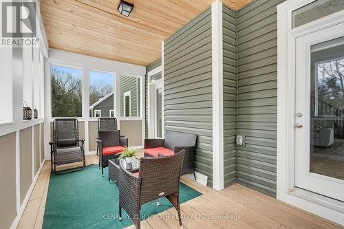 Bright and Cozy Muskoka Room - 22 Dyer Crescent, Bracebridge, ON 