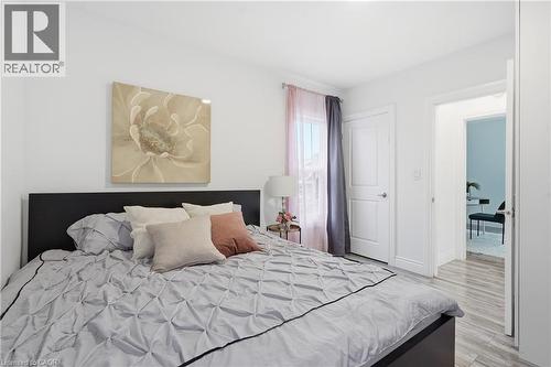 5098 St Lawrence Avenue, Niagara Falls, ON 
