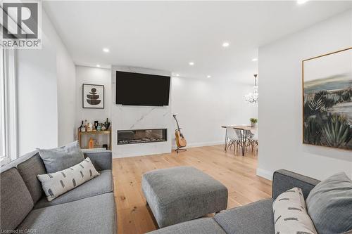 3368 Guildwood Drive, Burlington, ON 