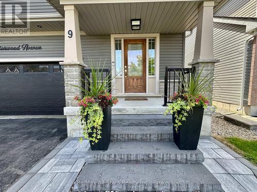 9 Briarwood Avenue, Kawartha Lakes (Lindsay), ON 