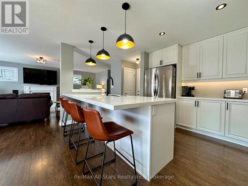 9 Briarwood Avenue, Kawartha Lakes (Lindsay), ON 
