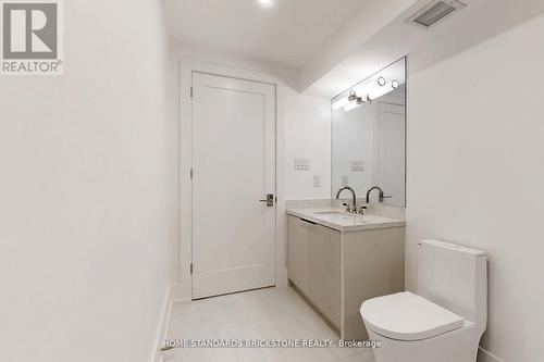1009 - 110 Bloor Street W, Toronto, ON 
