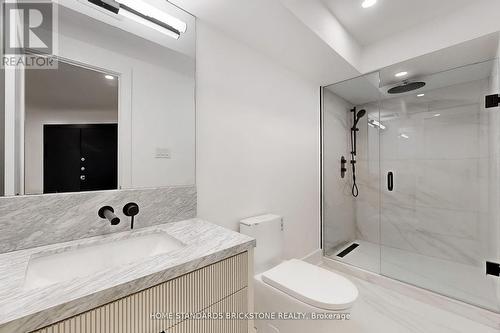 1009 - 110 Bloor Street W, Toronto, ON 
