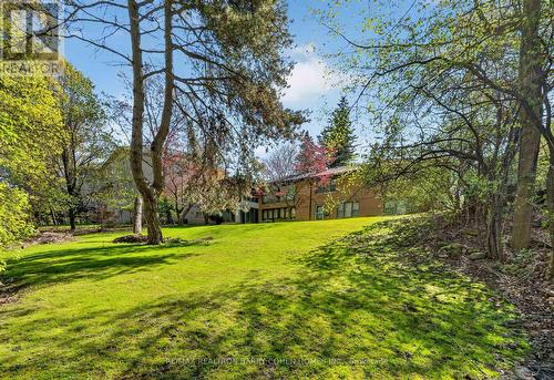 18 Brian Cliff Drive, Toronto, ON 