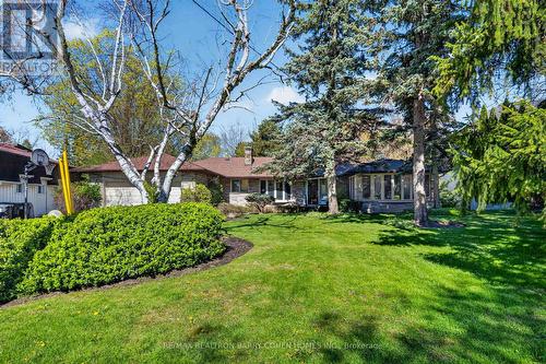 18 Brian Cliff Drive, Toronto, ON 