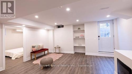 LOWER - 131 BENTWOOD CRESCENT , Vaughan, Ontario L4J 8R5 2