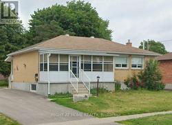LOWER - 35 OAK STREET Barrie, ON L4M 3V3