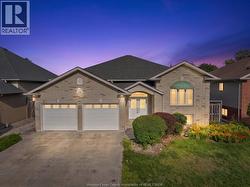 1596 MORNINGSTAR AVENUE Windsor, ON N8P 1P9