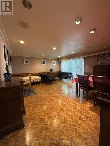15 Brantley Crescent, Toronto, ON 