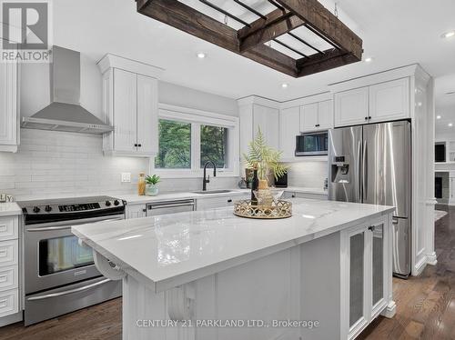 1302 Hillview Crescent, Oakville, ON 