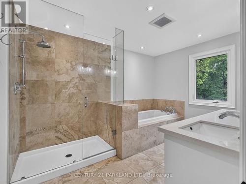 1302 Hillview Crescent, Oakville, ON 