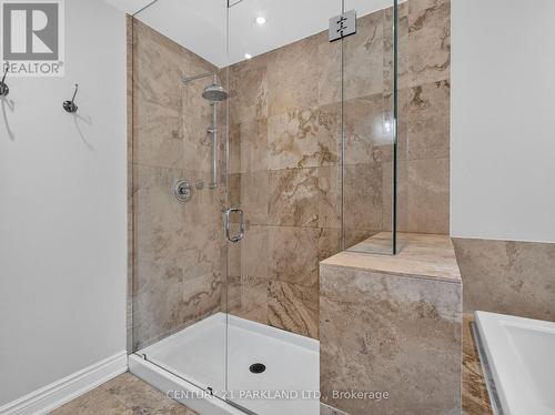 1302 Hillview Crescent, Oakville, ON 