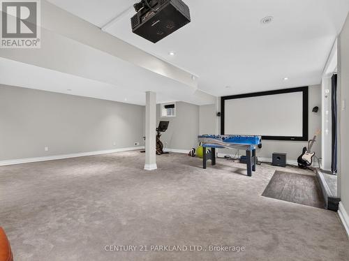 1302 Hillview Crescent, Oakville, ON 