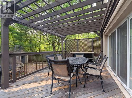 1302 Hillview Crescent, Oakville, ON 