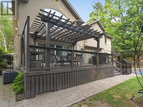 1302 Hillview Crescent, Oakville, ON 