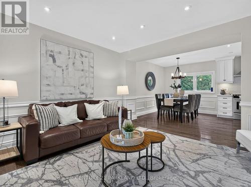 1302 Hillview Crescent, Oakville, ON 