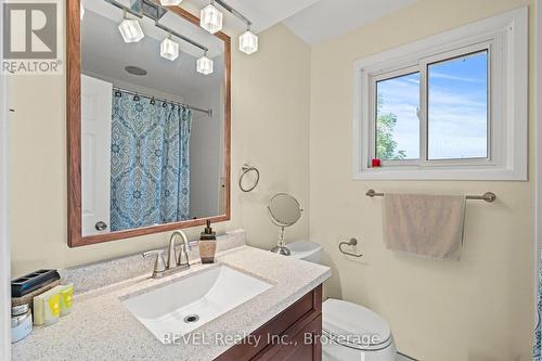 28 Black Knight Road, St. Catharines (Lakeport), ON 