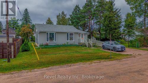 2 Lincoln Avenue, South River, ON 