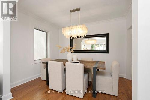 4 Lyndhurst Court, Toronto, ON 