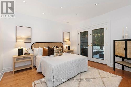 4 Lyndhurst Court, Toronto, ON 