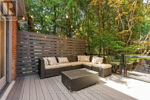 4 Lyndhurst Court, Toronto, ON 