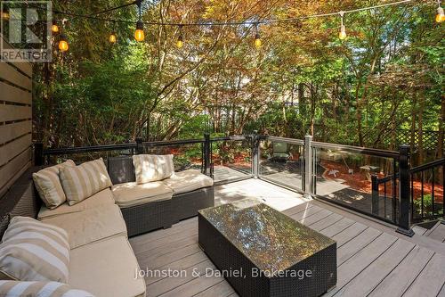 4 Lyndhurst Court, Toronto, ON 