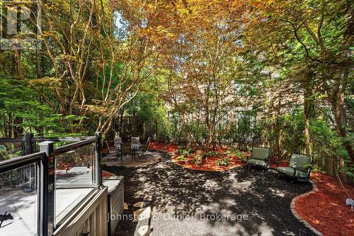 4 Lyndhurst Court, Toronto, ON 
